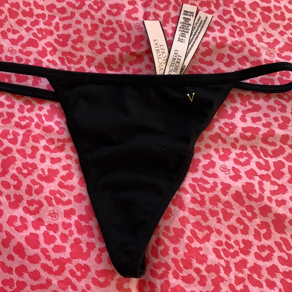 Victoria’s Secret Sexy Black V-String Strap NWT